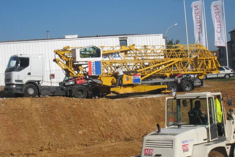 MISE EN PLACE DE LA GRUE POUR TRAVAUX